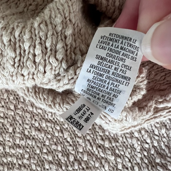 Aerie Long Sleeve Knit Sweater in Oatmeal Raw Seam Split Hem Size Large - Picture 8 of 8